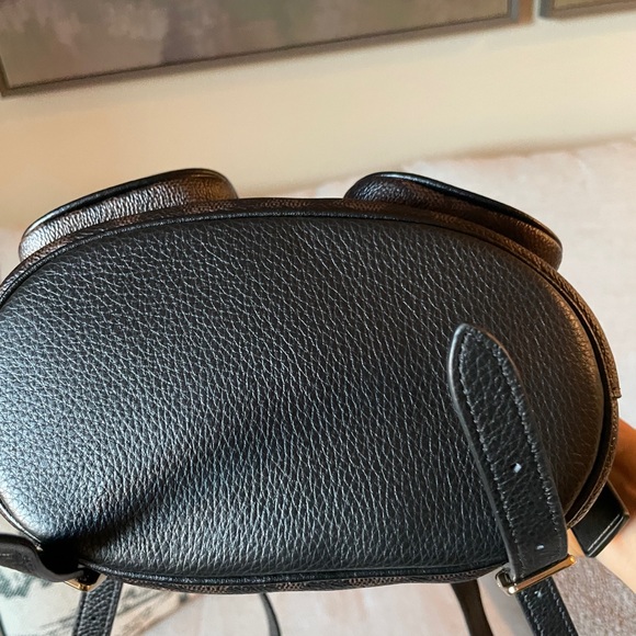 Coach Mini Hadley Backpack - Picture 3 of 9